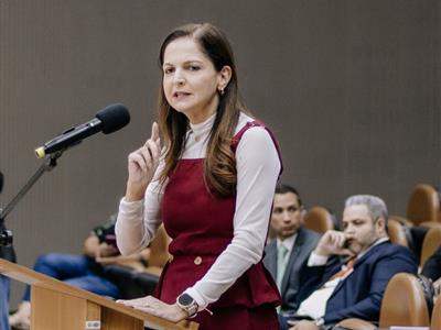 Notícia destaque: Gisela Cardoso cobra investigação 'a fundo' sobre fatos envolvendo Alexandre de Moraes e Daniel Vorcaro