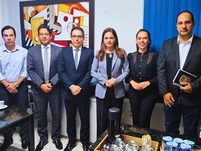 Notícia destaque: OAB-MT e Subseção de Sorriso se reúnem com corregedor-geral da PJC para acompanhar apuração sobre supostas irregularidades na delegacia