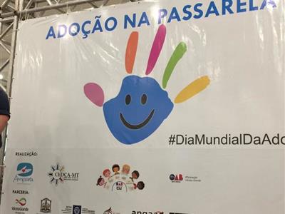 Foto da Notícia: Cij e Ampara realizam nova edição do 'Adoção na Passarela' no Pantanal Shopping, nesta 3ª-feira